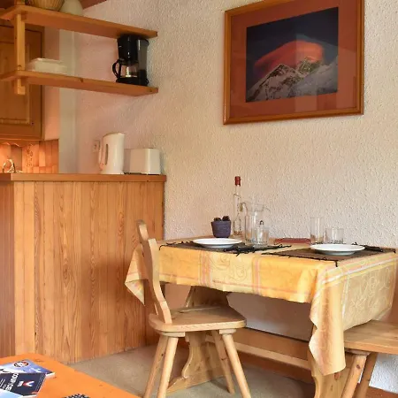 Confortable 4 Pers. Avec Balcon Sud, Proche Pistes Et Commodites, - Fr-1-180-10 *